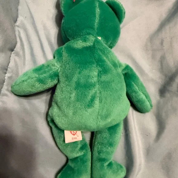 Ty Beanie Baby “Erin” Emerald Green Plush Bear - Picture 3 of 5